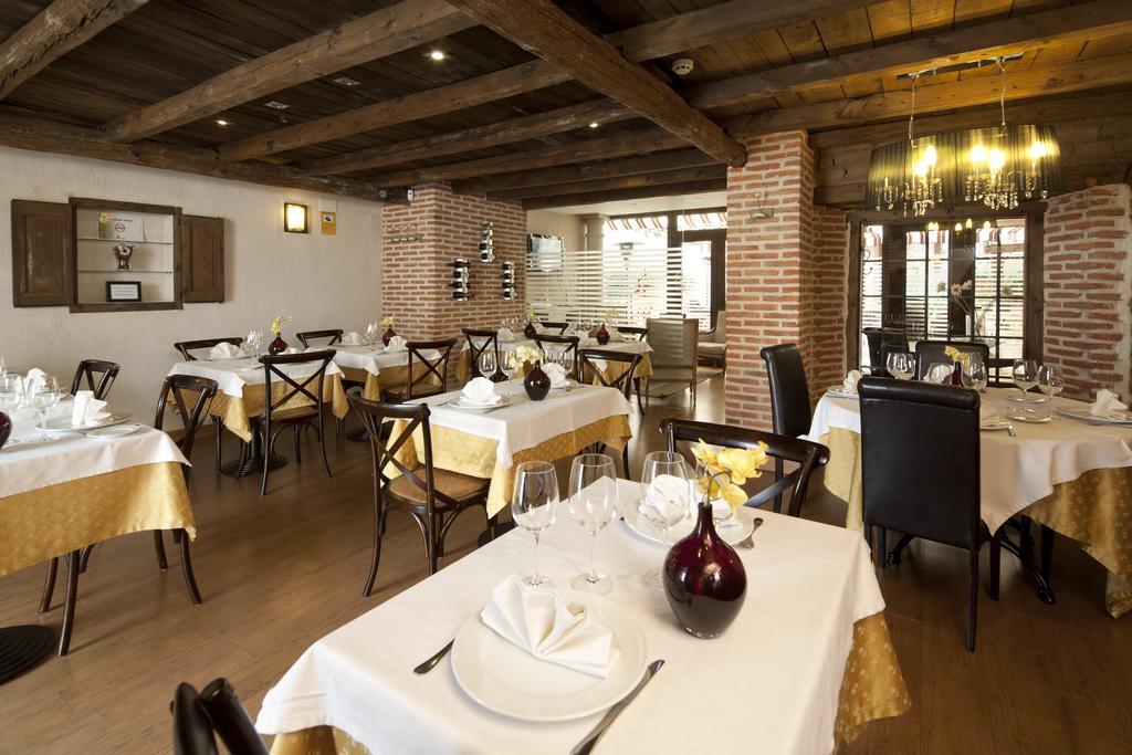 Hosteria Del Mudejar Avila Velayos Exterior foto