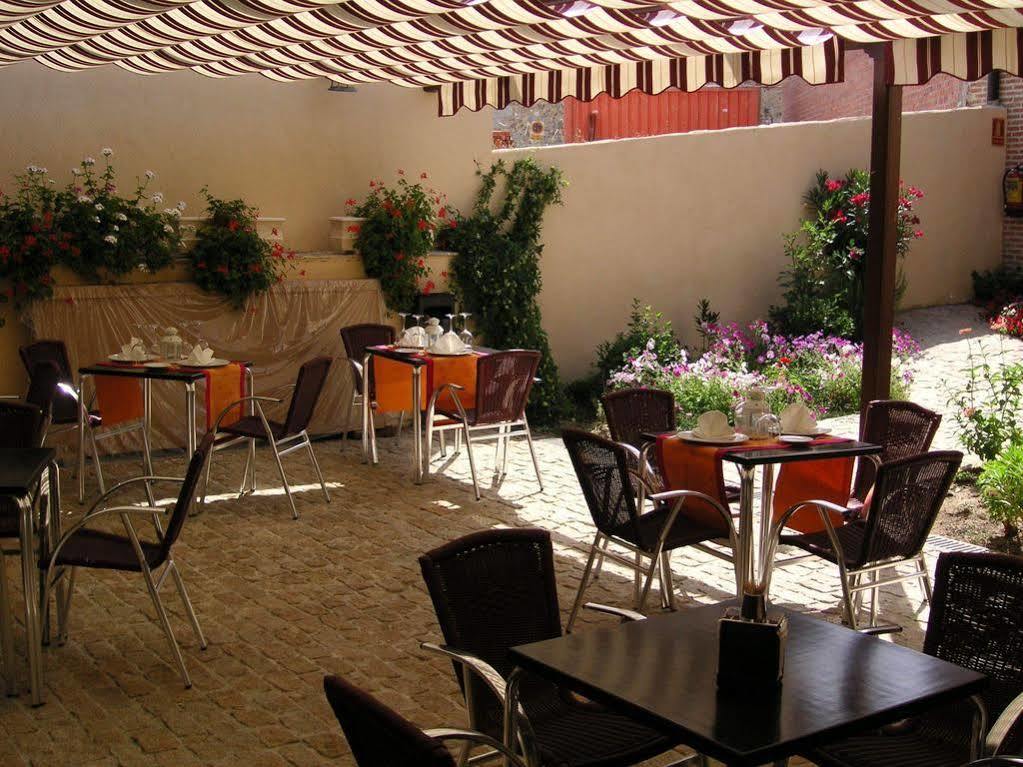 Hosteria Del Mudejar Avila Velayos Exterior foto
